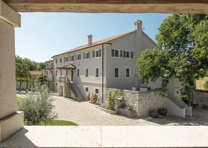 San Tomasini Heritage Hotel 5*