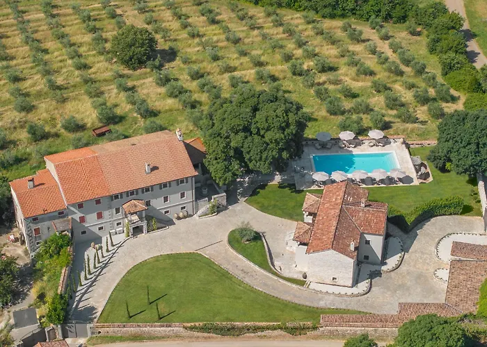 San Tomasini Heritage Hotel